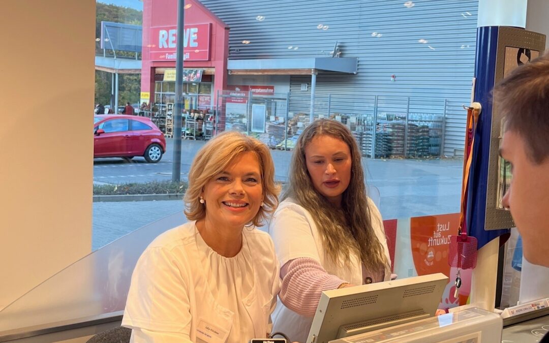Kassieraktion bei dm: 1 750 Euro für den Kinderschutzbund Bad Kreuznach