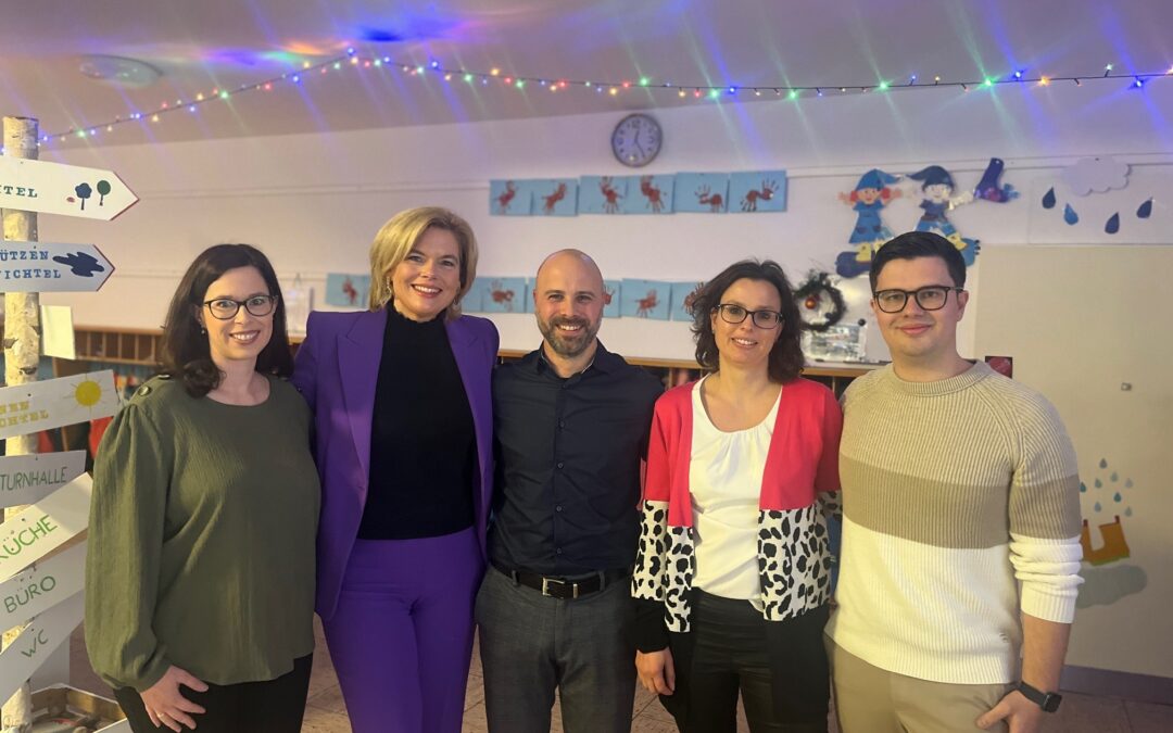 Kita-Personal ernster nehmen: Besuch der Kita in Hüffelsheim