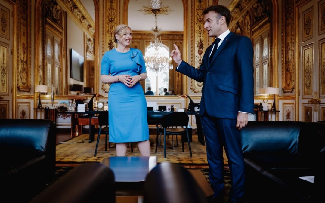 Treffen mit Emmanuel Macron im Élysée-Palast